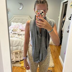 Lululemon infinity scarf